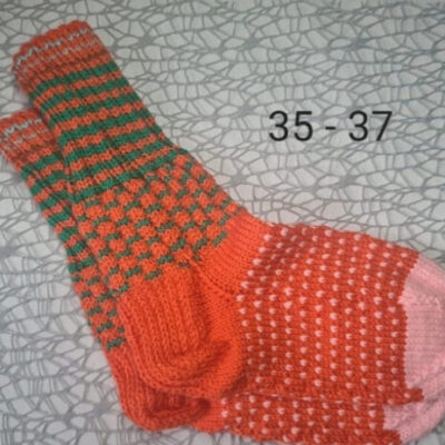 „Die Socken meiner Mutter“ mit Sorgfalt gefertigt, ein Beweis ihrer Arbeit und ihrer Liebe zur Qualität