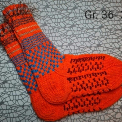 „Die Socken meiner Mutter“ mit Sorgfalt gefertigt, ein Beweis ihrer Arbeit und ihrer Liebe zur Qualität