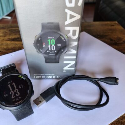 Garmin Forerunner 45 – GPS-Sportuhr – 42 mm