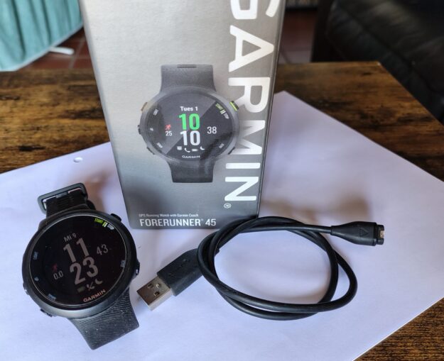 Garmin Forerunner 45 – GPS-Sportuhr – 42 mm