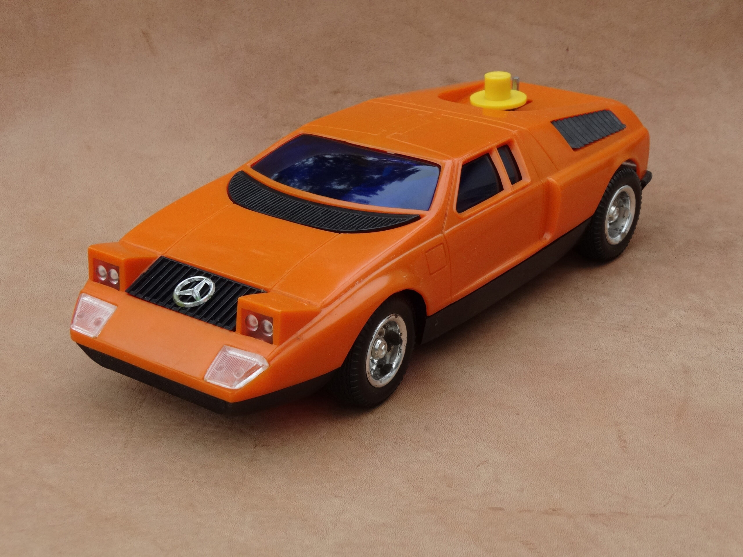 Vintage Spielzeugauto, Mercedes C 111, „Computer Car“ um 1970 – Bild 3