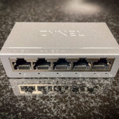 5 Port Ethernet (RJ45) Switch - Neu