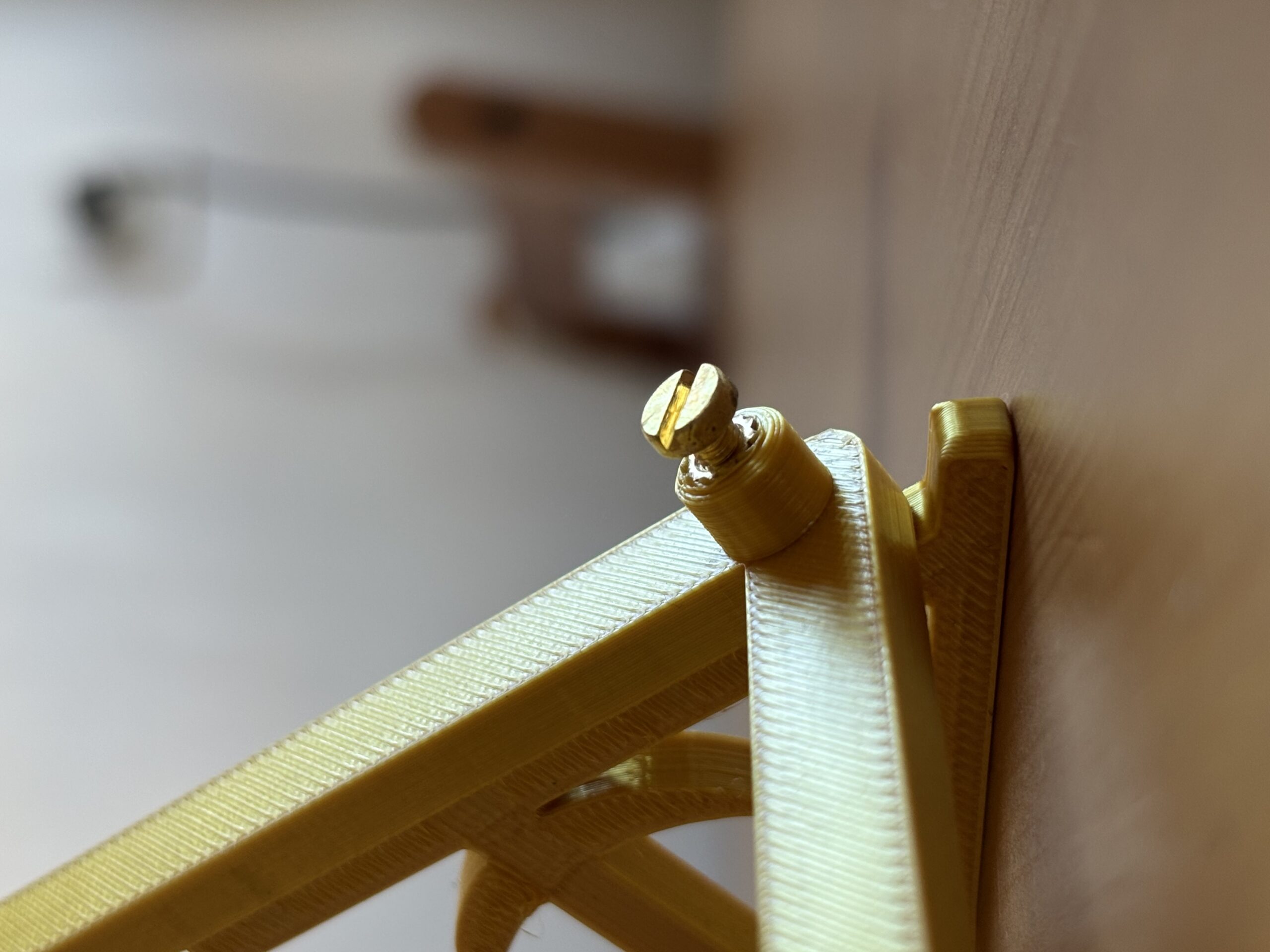 Bitaxe Gamma Pickaxe-Ständer Gold – Bild 6