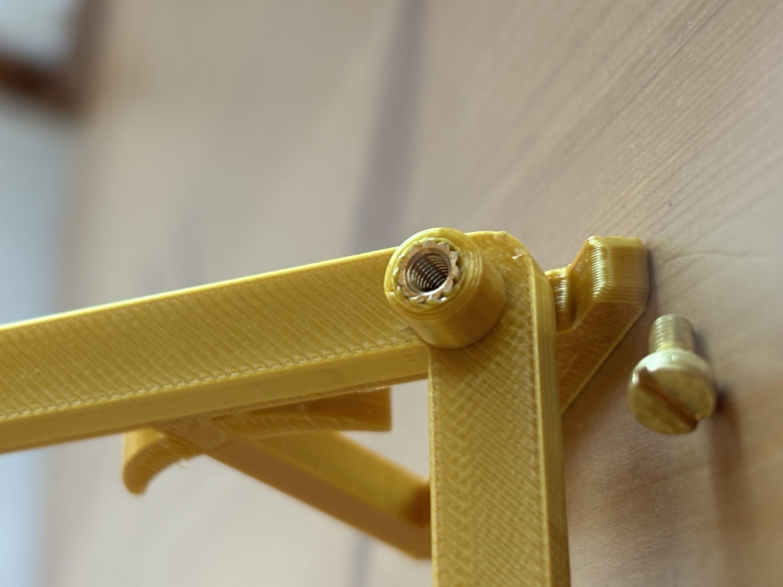 Bitaxe Gamma Pickaxe-Ständer Gold – Bild 7