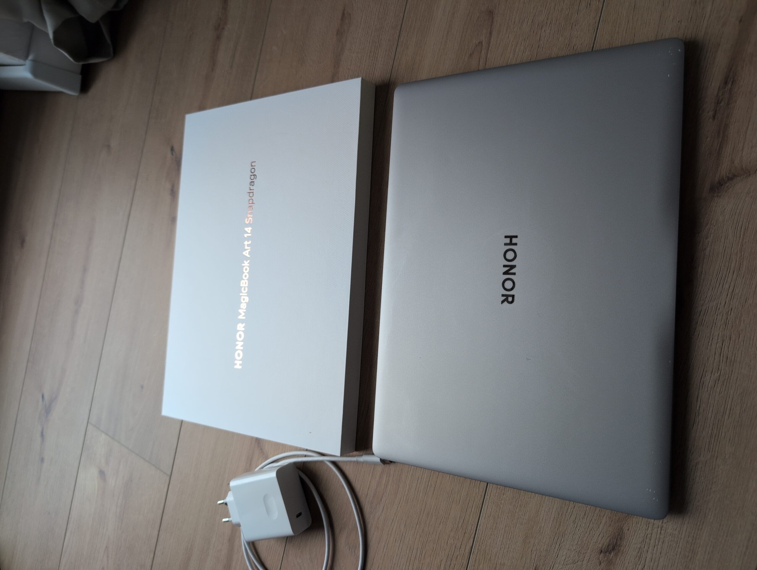 HONOR MagicBook Art 14 Snapdragon 1cm höhe & 1 kg Ultraleicht, 3.1K OLED, 32GB/1TB,Ultraleicht, 3.1K OLED, 32GB/1TB – Bild 8