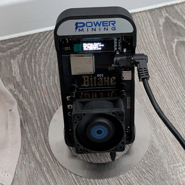 Zwei Bitaxe Gamma 601 gebraucht