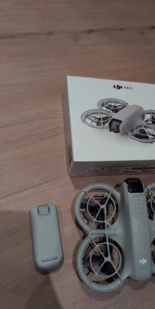 DJI Neo – Kompakte 4K Drohne – Top Zustand – mit Zusatz Akku & OVP
